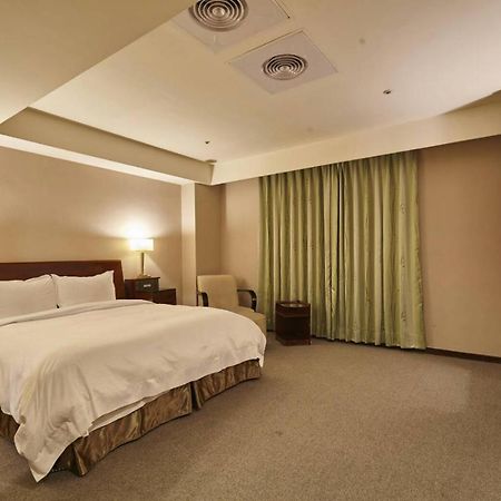 זונגה Family Hotel Taipei מראה חיצוני תמונה